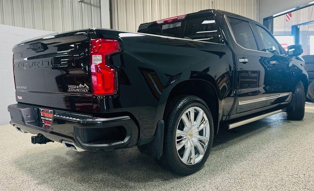 Chevrolet Silverado 1500 4WD Crew Cab 147" High Country 2024