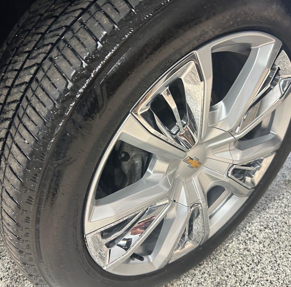 Chevrolet Silverado 1500 4WD Crew Cab 147" High Country 2024