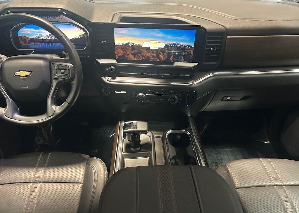 Chevrolet Silverado 1500 4WD Crew Cab 147" High Country 2024