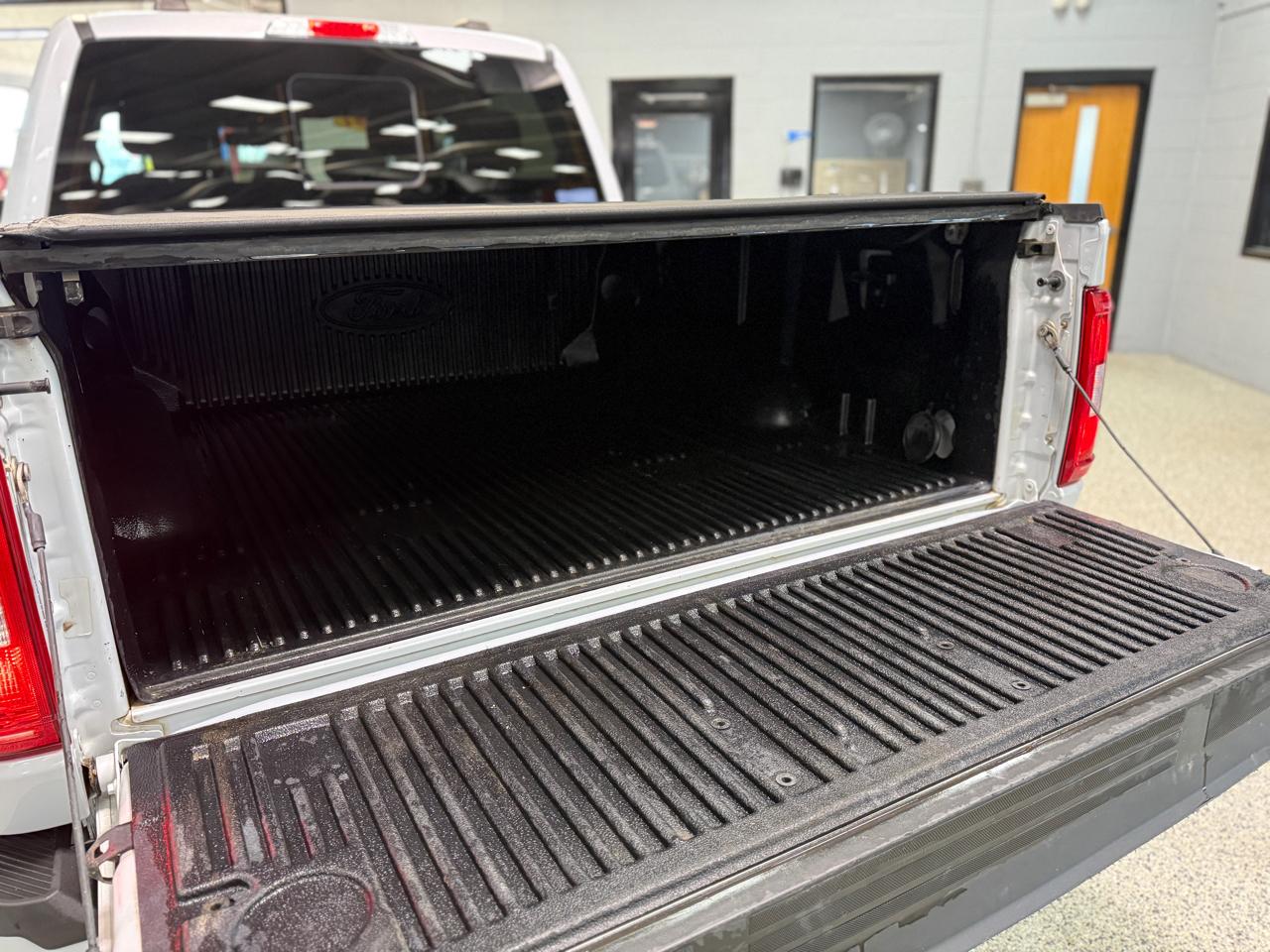 Ford F-150 XLT SuperCrew 4WD 2021