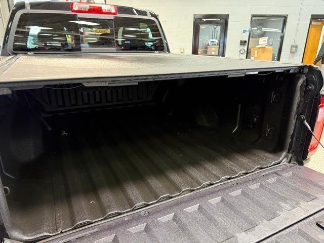 GMC Canyon 4WD Crew Cab AT4 2024