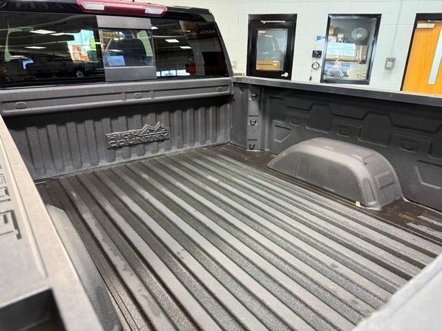 Chevrolet Silverado 1500 4WD Crew Cab 157" High Country 2021