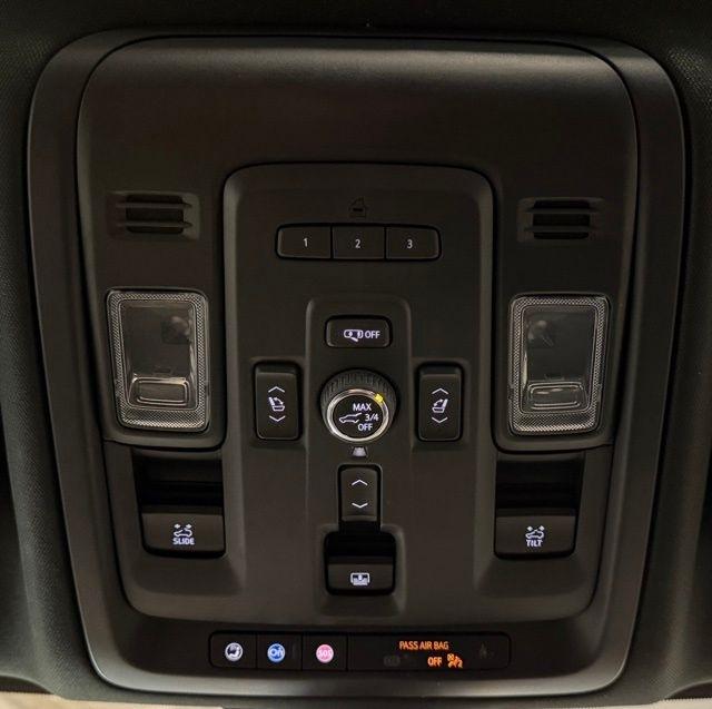 GMC Yukon 4WD 4dr Denali 2022