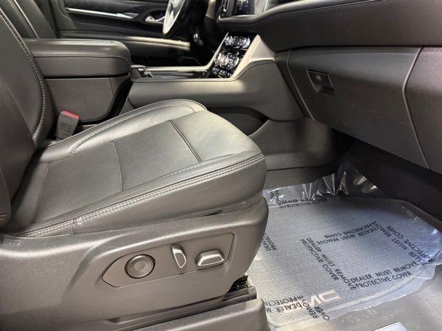 GMC Yukon 4WD 4dr Denali 2022