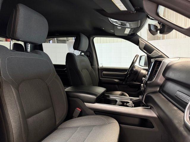 RAM 1500 Big Horn 4x4 Crew Cab 5'7" Box 2021