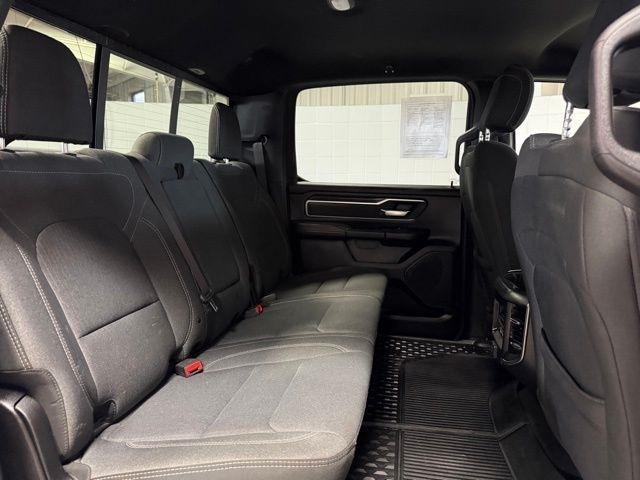 RAM 1500 Big Horn 4x4 Crew Cab 5'7" Box 2021