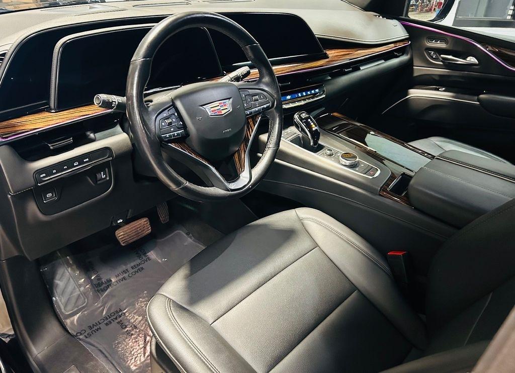 Cadillac Escalade ESV 4WD 4dr Luxury 2022