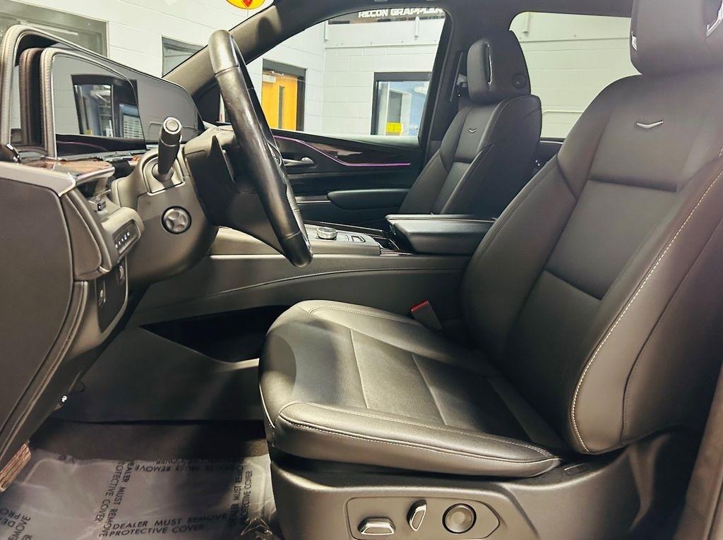 Cadillac Escalade ESV 4WD 4dr Luxury 2022