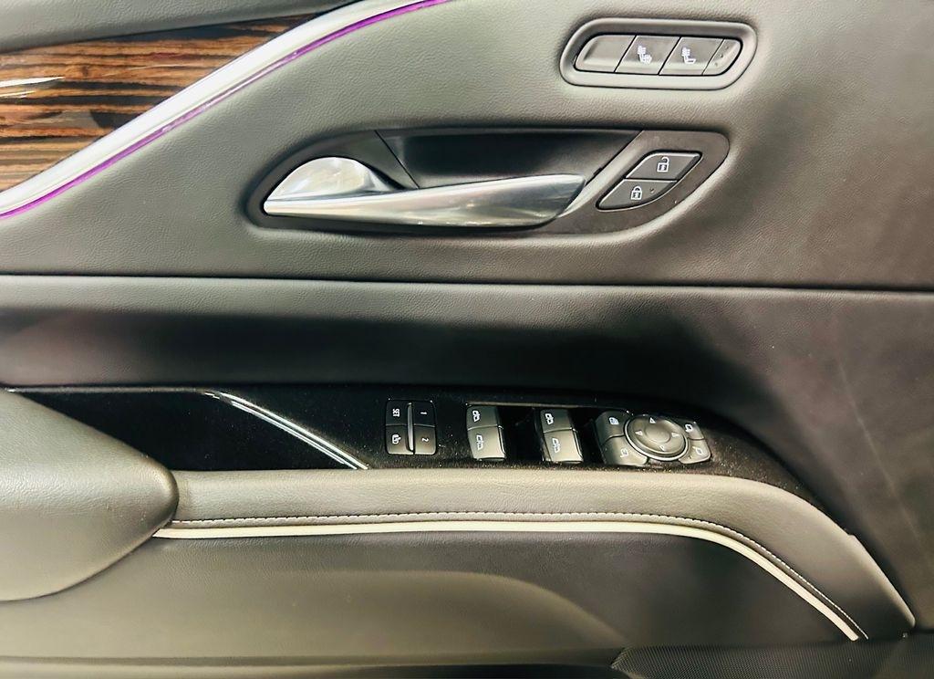 Cadillac Escalade ESV 4WD 4dr Luxury 2022