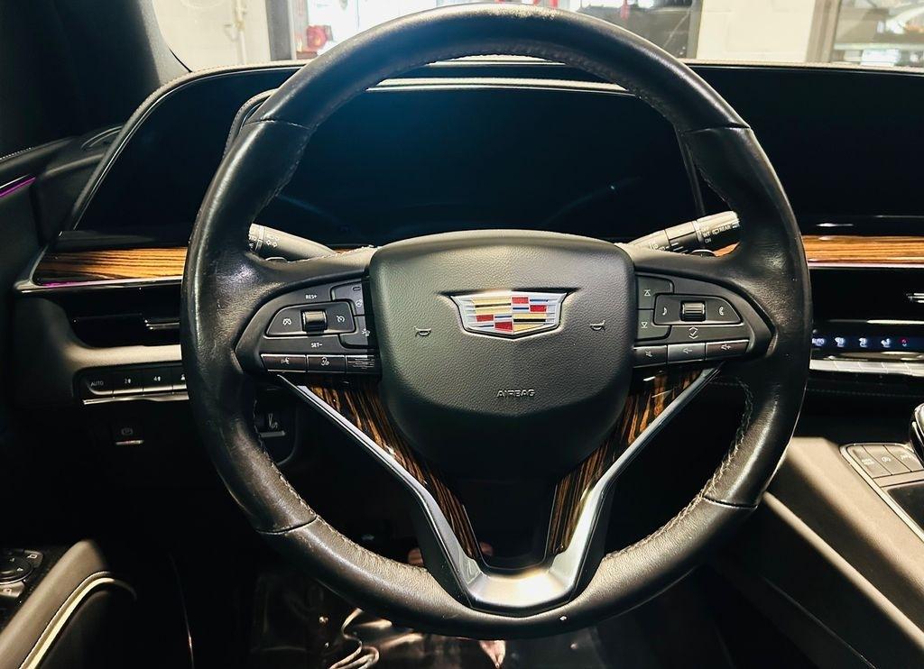 Cadillac Escalade ESV 4WD 4dr Luxury 2022