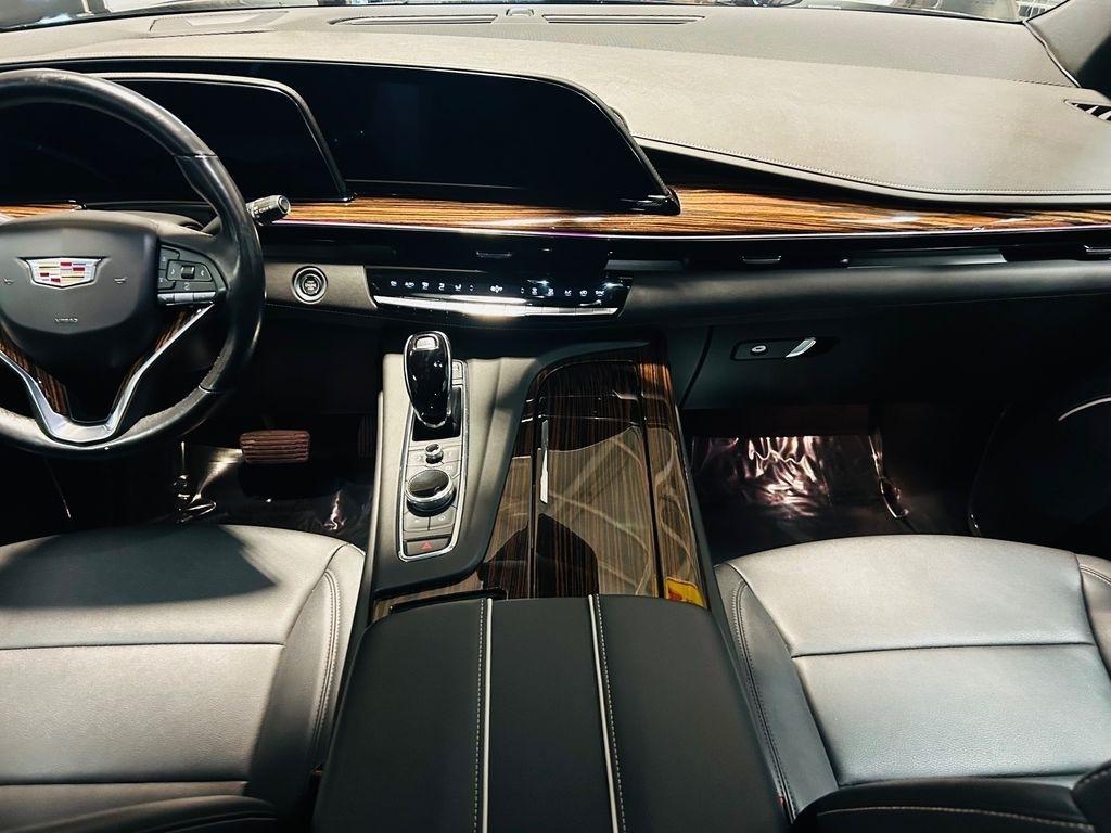 Cadillac Escalade ESV 4WD 4dr Luxury 2022