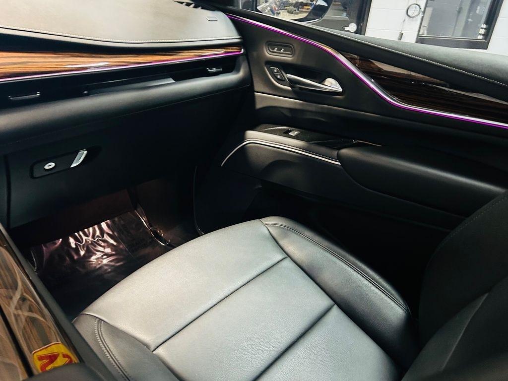 Cadillac Escalade ESV 4WD 4dr Luxury 2022