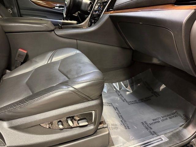 Cadillac Escalade 4WD 4dr Luxury 2020