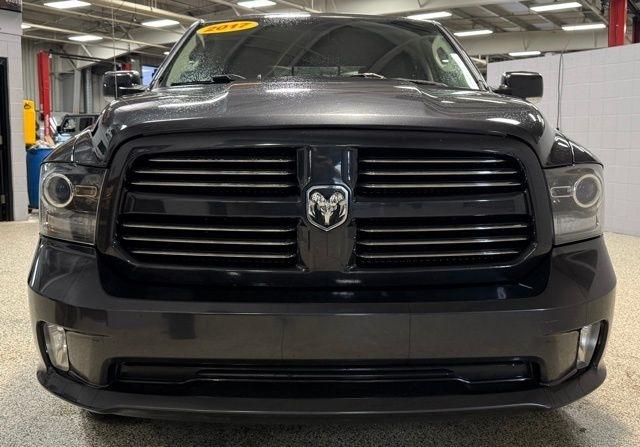 RAM 1500 Sport 4x4 Crew Cab 5'7" Box 2017