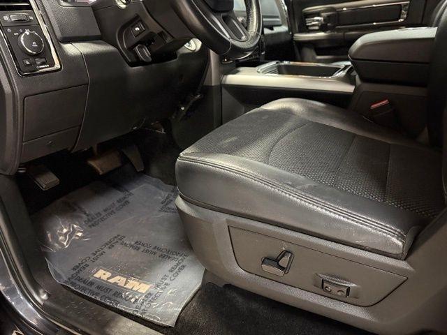 RAM 1500 Sport 4x4 Crew Cab 5'7" Box 2017