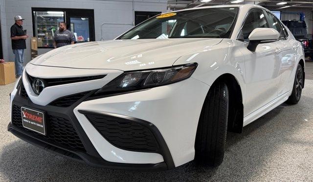 Toyota Camry SE Auto (Natl) 2024