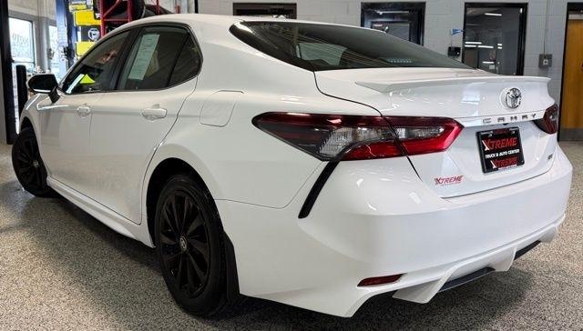 Toyota Camry SE Auto (Natl) 2024