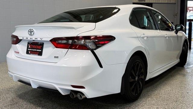 Toyota Camry SE Auto (Natl) 2024