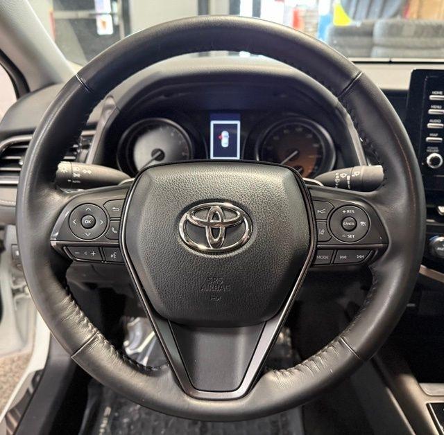 Toyota Camry SE Auto (Natl) 2024