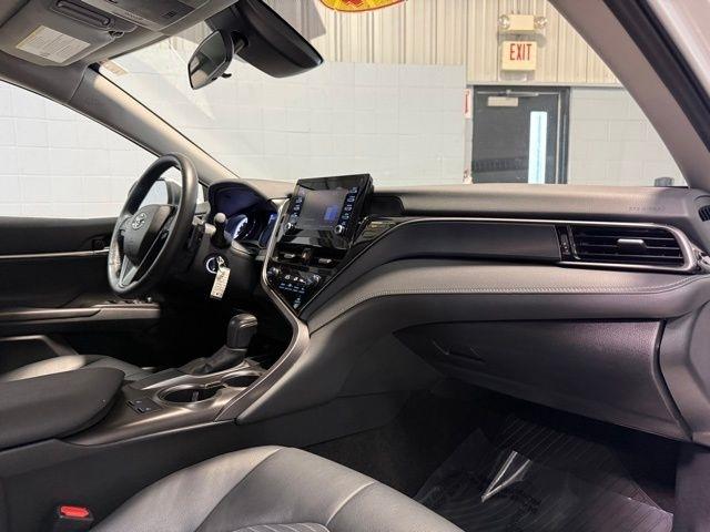 Toyota Camry SE Auto (Natl) 2024