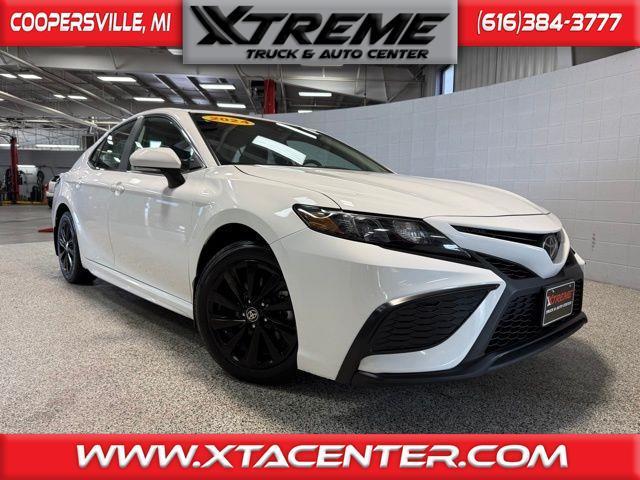 Toyota Camry SE Auto (Natl) 2024