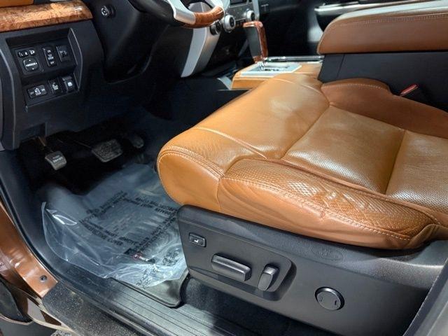 Toyota Tundra 4WD Truck CrewMax 5.7L V8 6-Spd AT Platinum (Natl) 2015