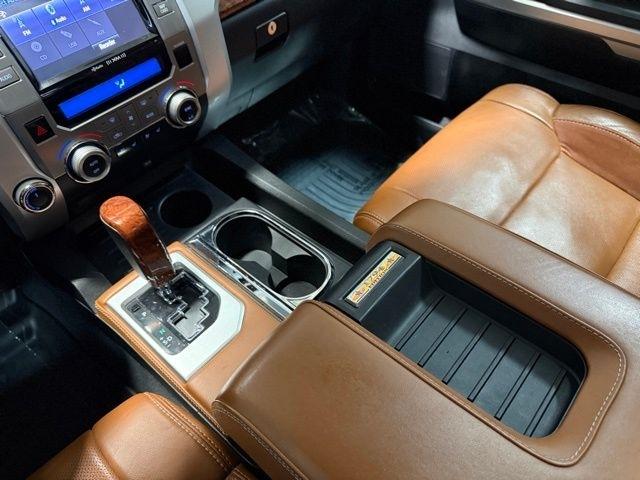 Toyota Tundra 4WD Truck CrewMax 5.7L V8 6-Spd AT Platinum (Natl) 2015