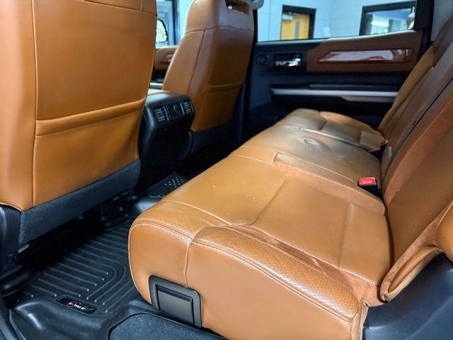 Toyota Tundra 4WD Truck CrewMax 5.7L V8 6-Spd AT Platinum (Natl) 2015