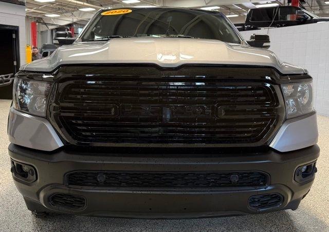 RAM 1500 Big Horn 4x4 Crew Cab 5'7" Box 2020