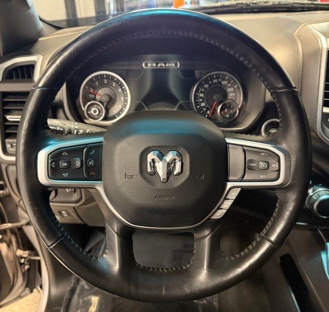 RAM 1500 Big Horn 4x4 Crew Cab 5'7" Box 2020