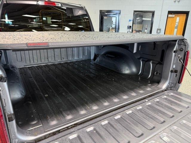 RAM 1500 Big Horn 4x4 Crew Cab 5'7" Box 2020