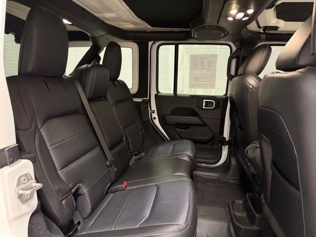 Jeep Wrangler Unlimited Altitude 4x4 2021