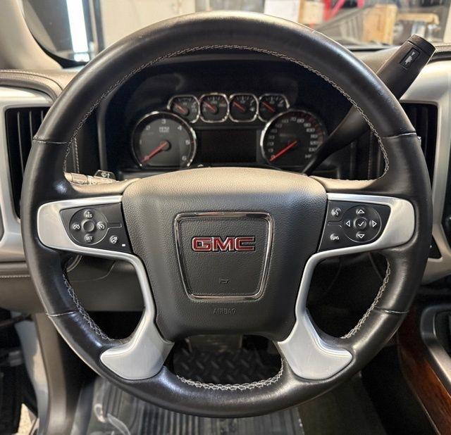 GMC Sierra 1500 4WD Crew Cab 143.5" SLT 2015