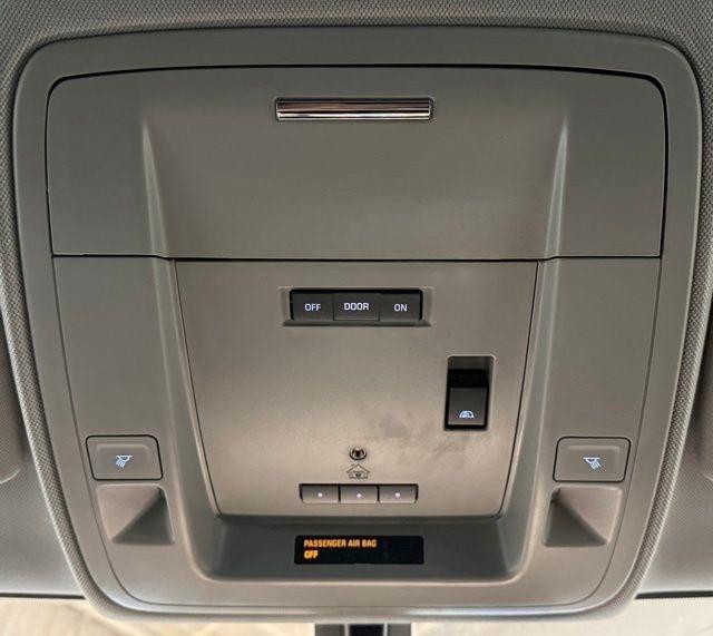 GMC Sierra 1500 4WD Crew Cab 143.5" SLT 2015