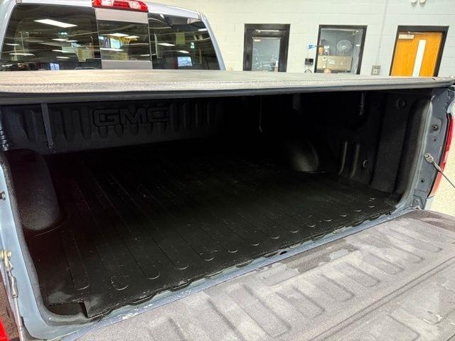 GMC Sierra 1500 4WD Crew Cab 143.5" SLT 2015