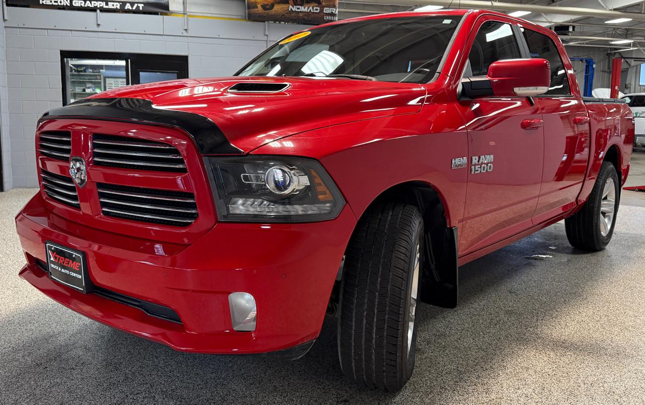 RAM 1500 4WD Crew Cab 140.5" Sport 2017