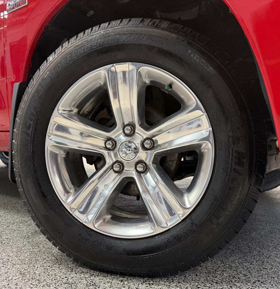 RAM 1500 4WD Crew Cab 140.5" Sport 2017