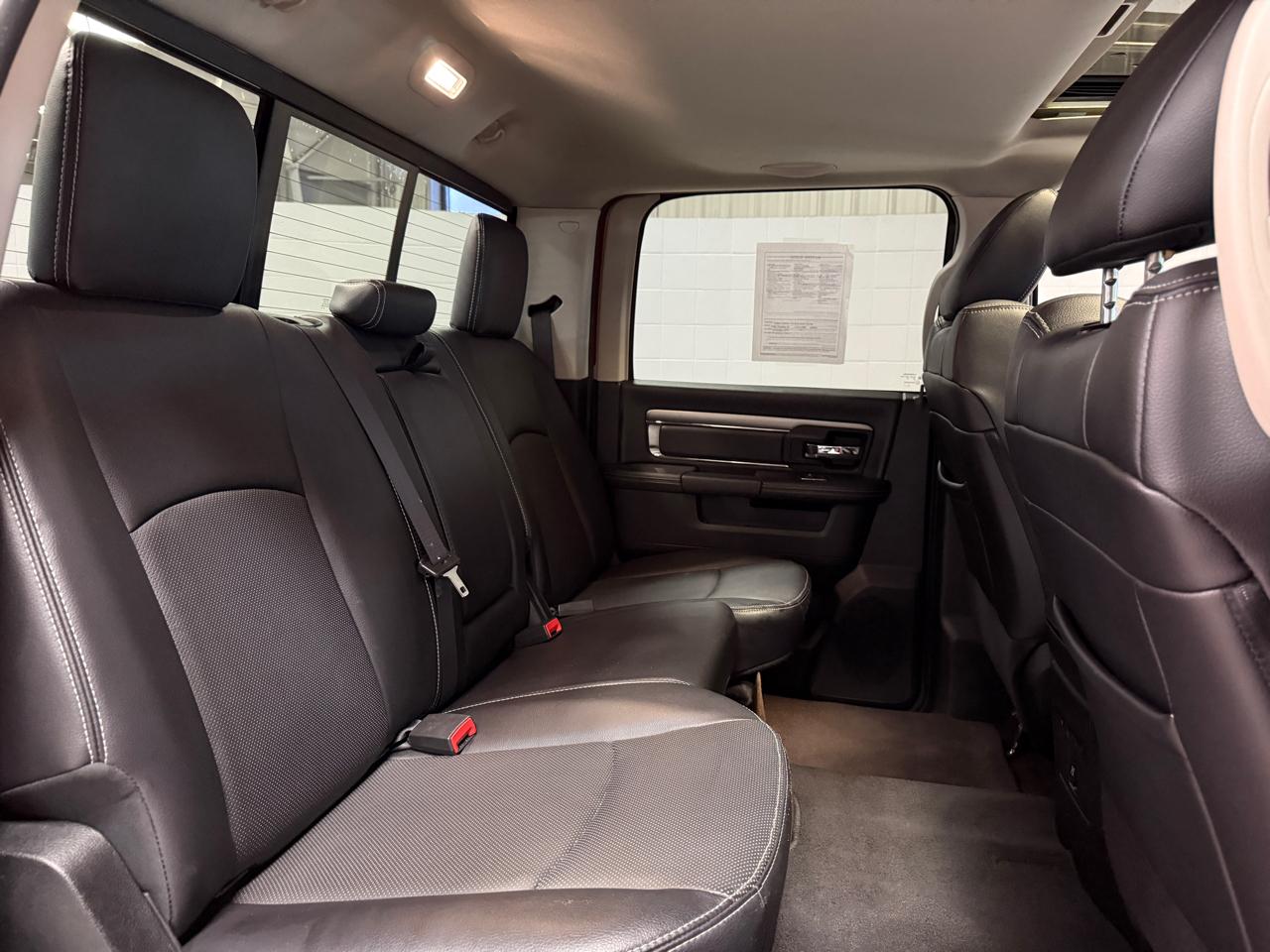 RAM 1500 4WD Crew Cab 140.5" Sport 2017