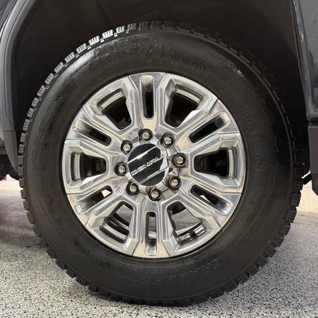 GMC Sierra 2500HD 4WD Crew Cab 172" Denali 2022