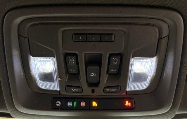 GMC Sierra 2500HD 4WD Crew Cab 172" Denali 2022