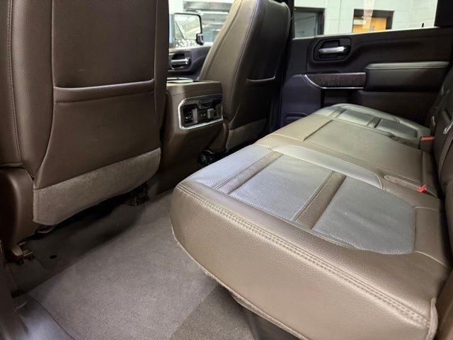 GMC Sierra 2500HD 4WD Crew Cab 172" Denali 2022