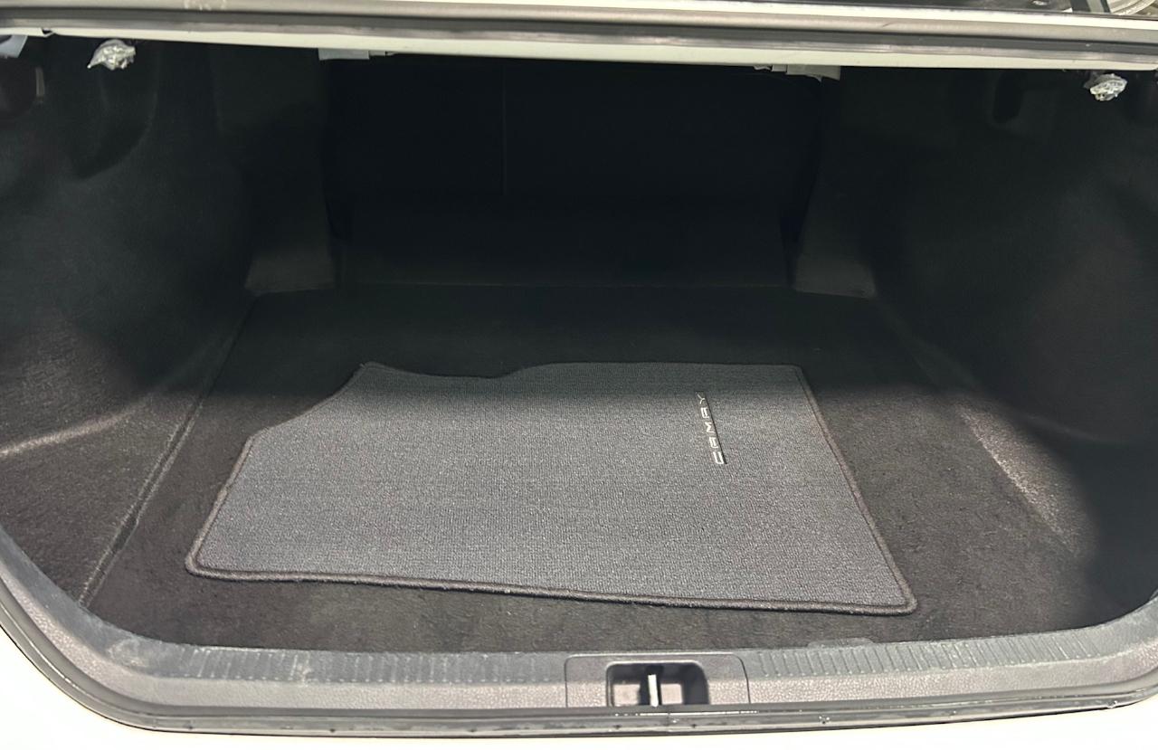 Toyota Camry SE Auto (Natl) 2024