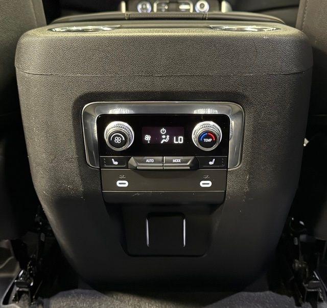 GMC Yukon 4WD 4dr SLT 2023