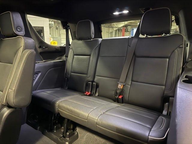 GMC Yukon 4WD 4dr SLT 2023