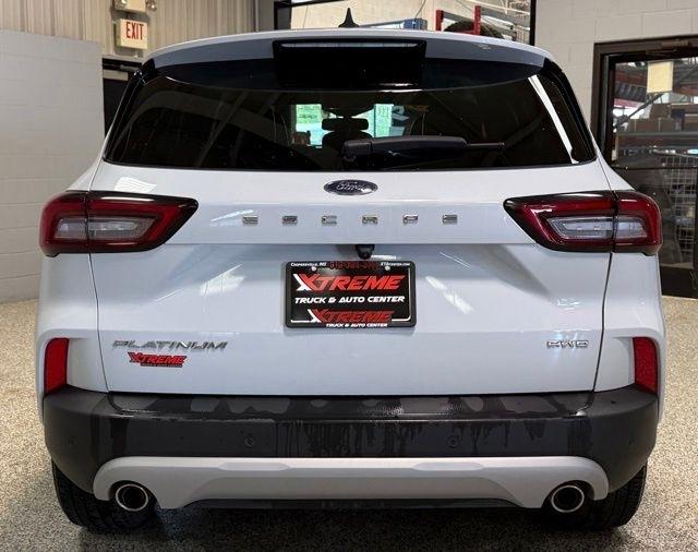 Ford Escape Platinum AWD 2025