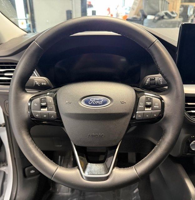 Ford Escape Platinum AWD 2025