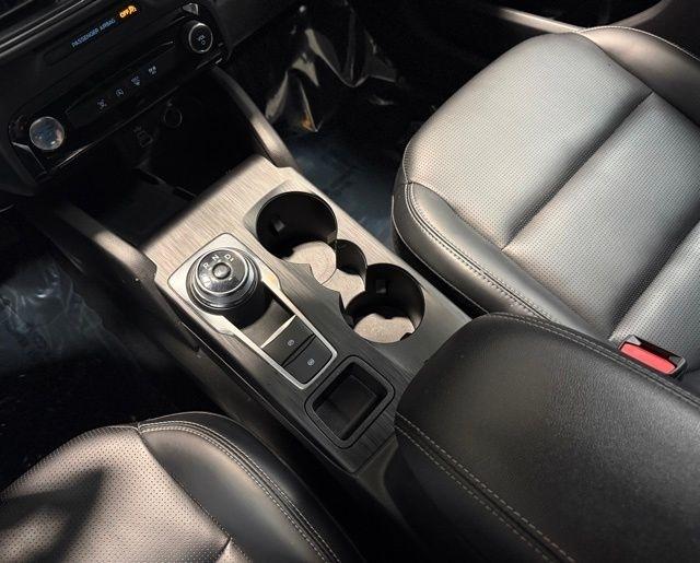 Ford Escape Platinum AWD 2025