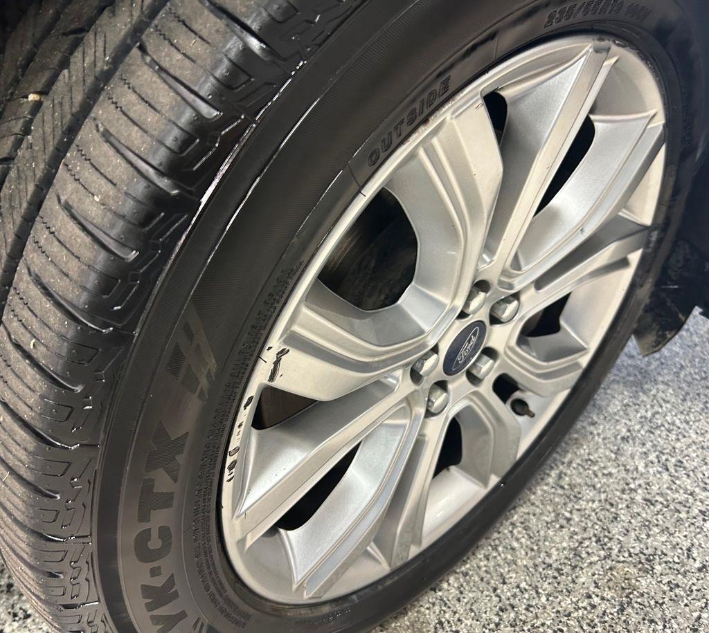 Ford Edge Titanium AWD 2021