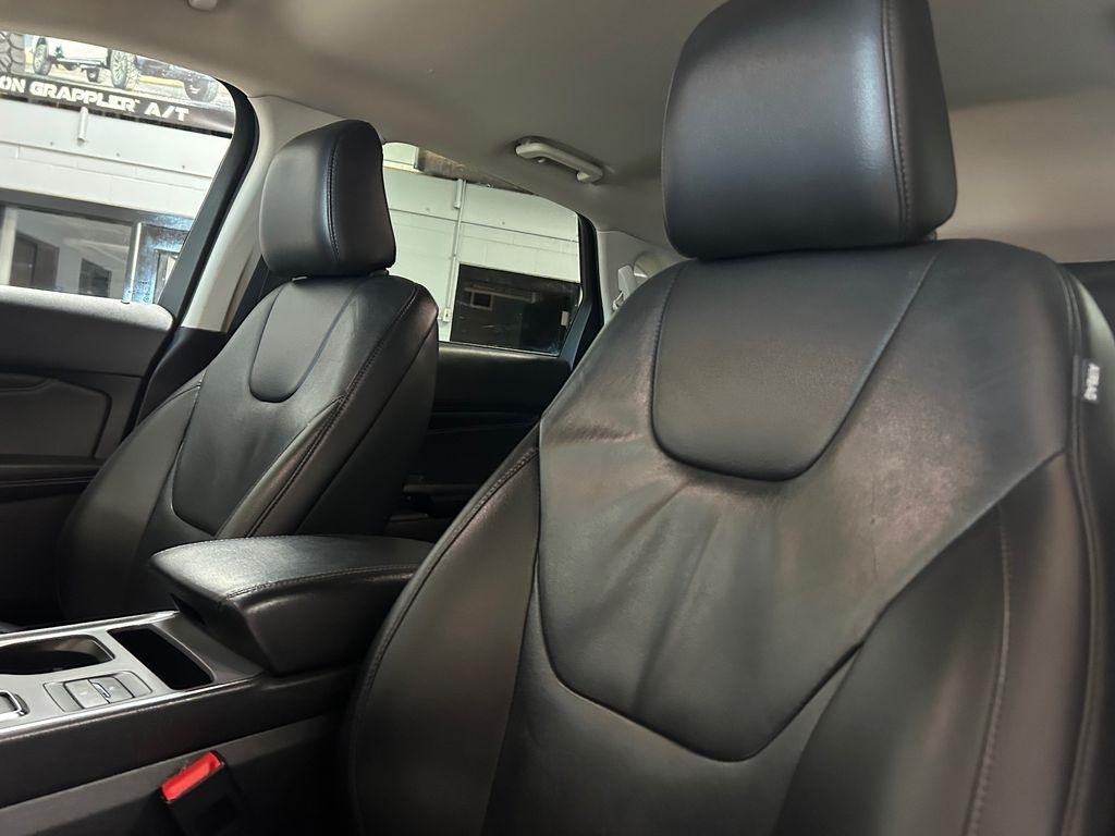 Ford Edge Titanium AWD 2021