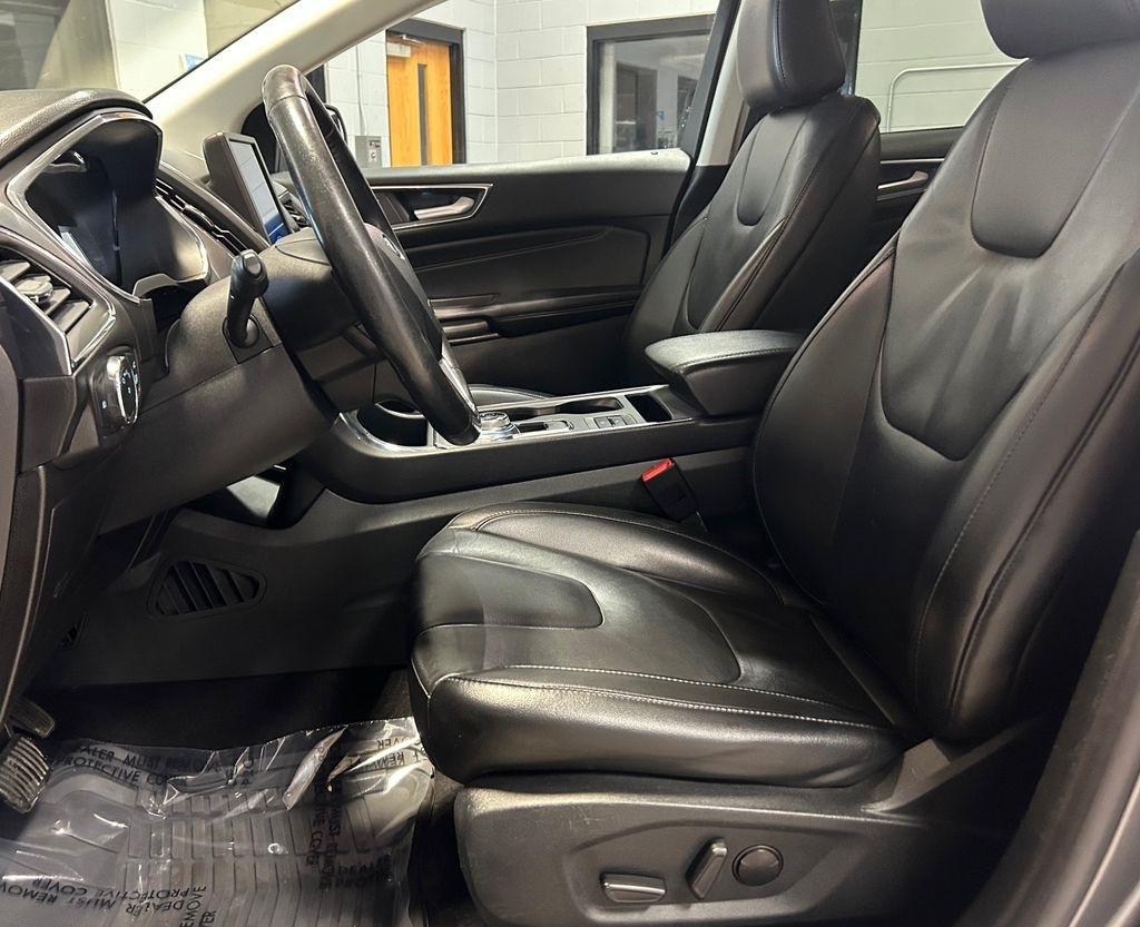Ford Edge Titanium AWD 2021